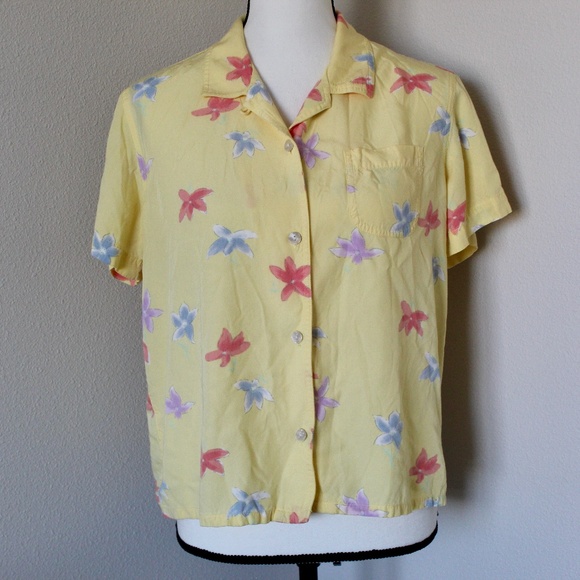 Butter Yellow Floral Short Sleeve Cropped Button Front Shirt - Picture 1 of 9